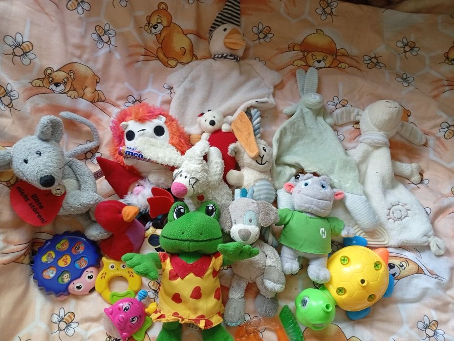 Лот играшок для немовлят