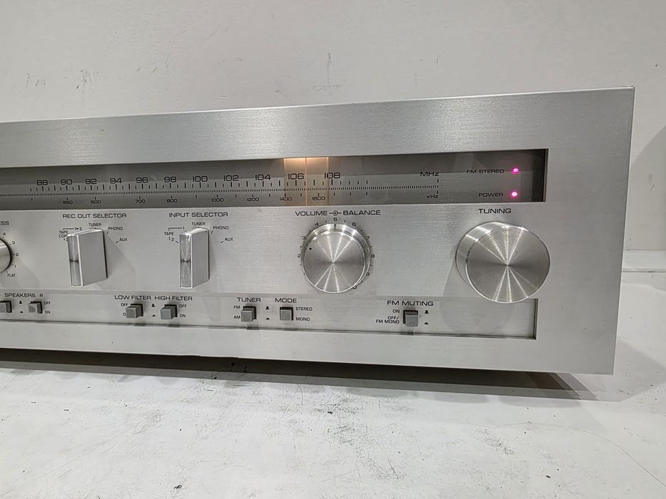 Na sprzedaż kultowy amplituner Yamaha CR-620 z cenionej serii