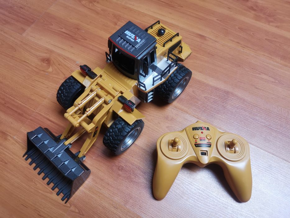 Máquina Pá mecânica RC Bulldozer 4x4 HUINA 1520 2.4G escala 1:18