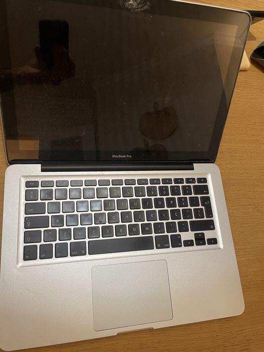 Macbook Pro early 2011 + Magsafe (ler descrição)