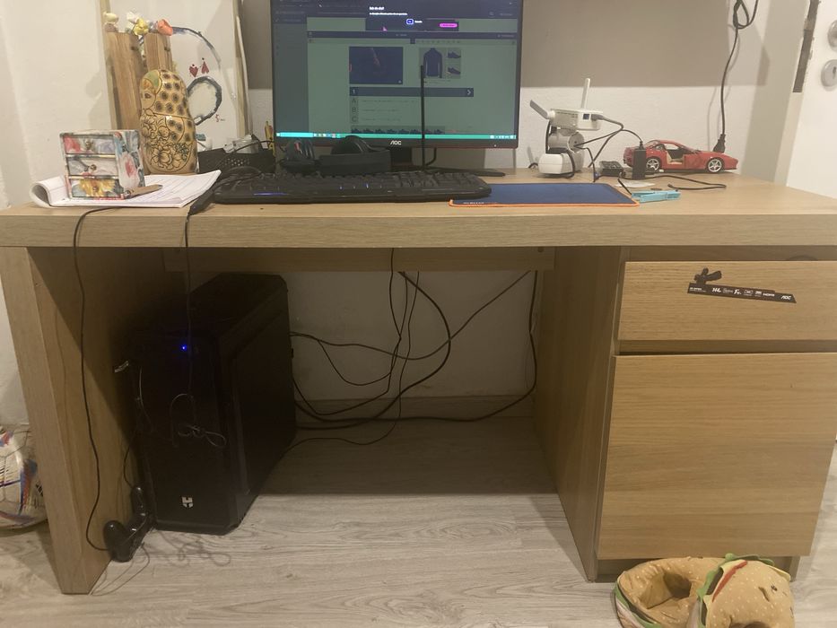 Secretaria ikea excelente estado