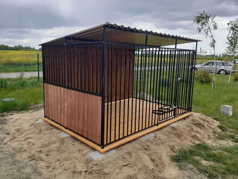 Kojce dla psów na wymiar – solidne wykonanie / Producent