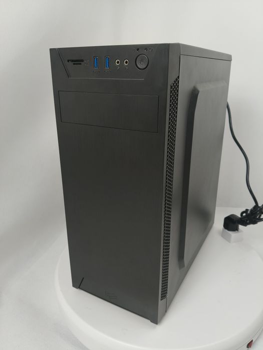 Ryzen,Komputer do biura/gier,Radeon™ Vega 3, 16 GB,SSD,Win 11 Pro