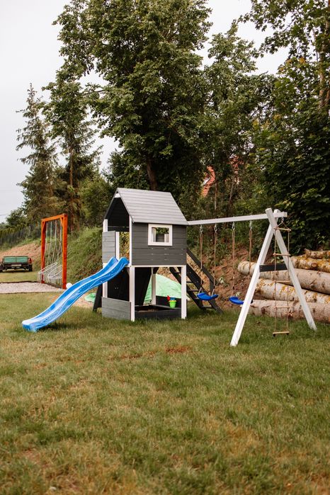 Domek na Mazurach z prywatna linia brzegowa.