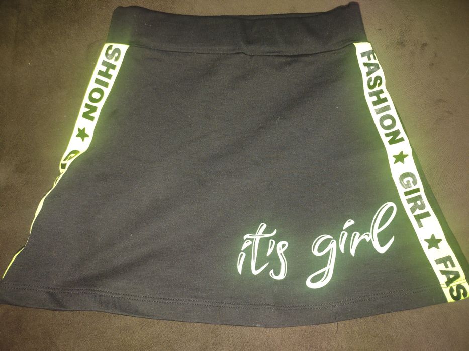 Komplet spódniczka i bluzeczka rozm.128