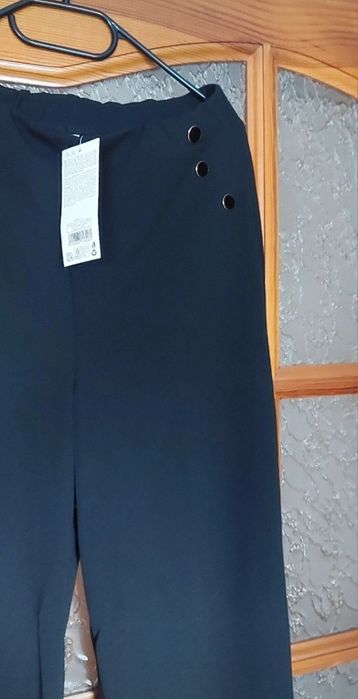 Nowe spodnie czarne proste na gumce