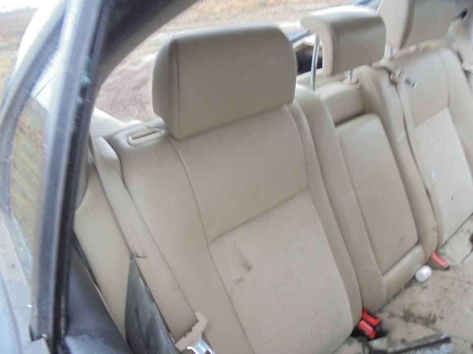 Ford Mondeo MK3 1.8 benzyna 125KM,  skóry, kolor  czarny na części