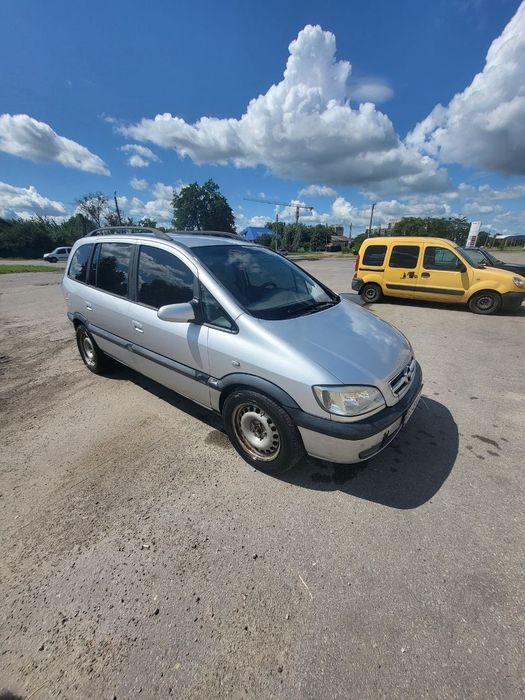 Продам автомобиль Opel Zafira