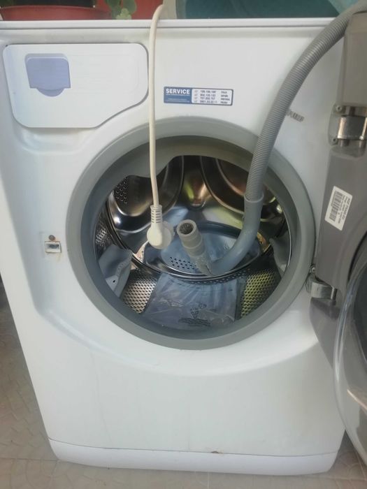 Vendo  máquina de lavar roupa.