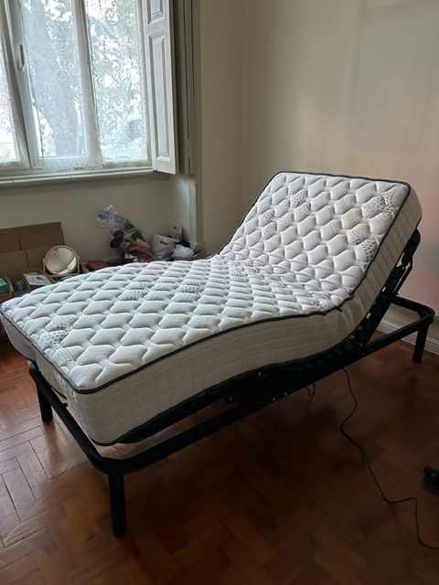cama articulada em perfeitas condições!