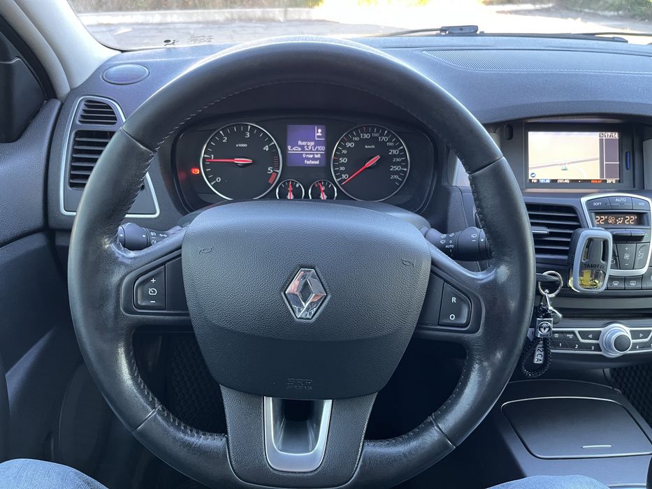 RENAULT LAGUNA 2012 Рено Лагуна