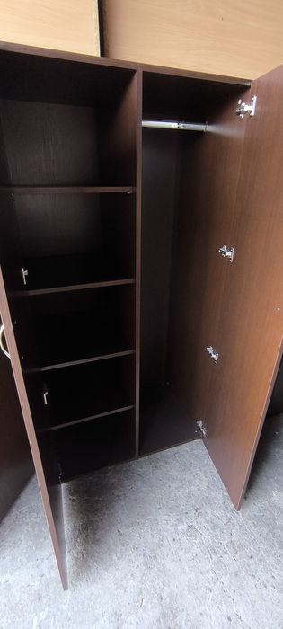 Szafa dwudrzwiowa z nadstawką
