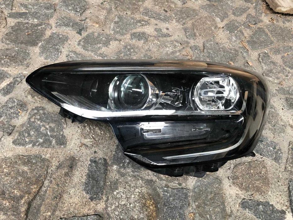 Ótica Esquerda Renault Megane IV