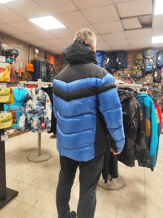 Одяг для лиж та сноубордів. В місті Дніпро.