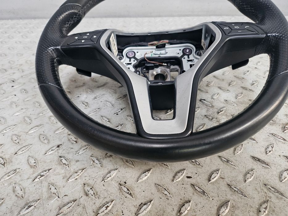 mercedes w207 e klasa coupe kierownica skórzana multifunkcja łopatki ładna