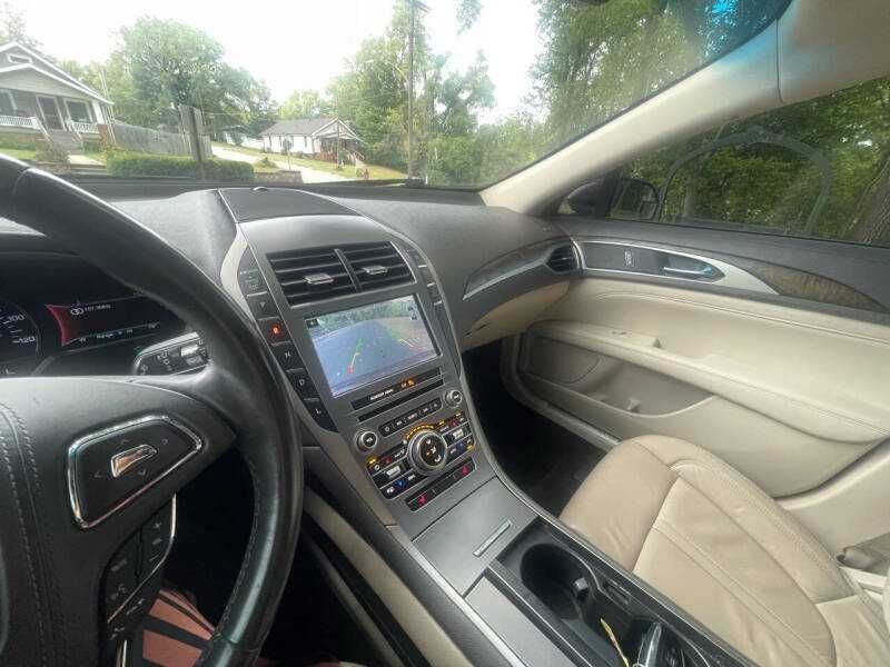 2017 Lincoln MKZ Hybrid