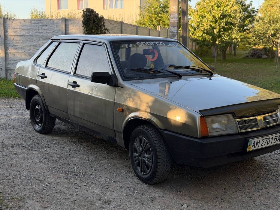 продам ваз 21099  2000 року