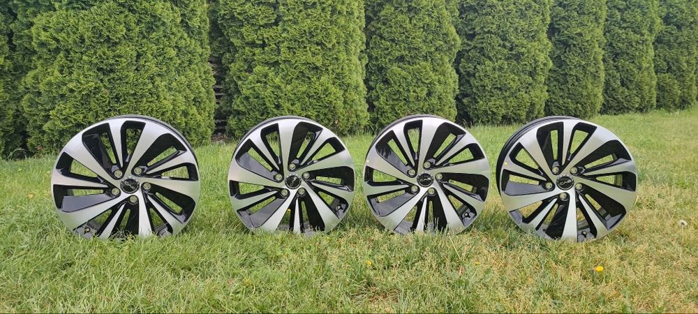 Przedmiot aukcji: FELGI ALUMINIOWE 19" KOMPLET

Model: BYD SEAL U / DM-I 2024->

Parametry: 7,5x19" ET 45, 5x120

Numer katalogowy: SA3HK-3101010