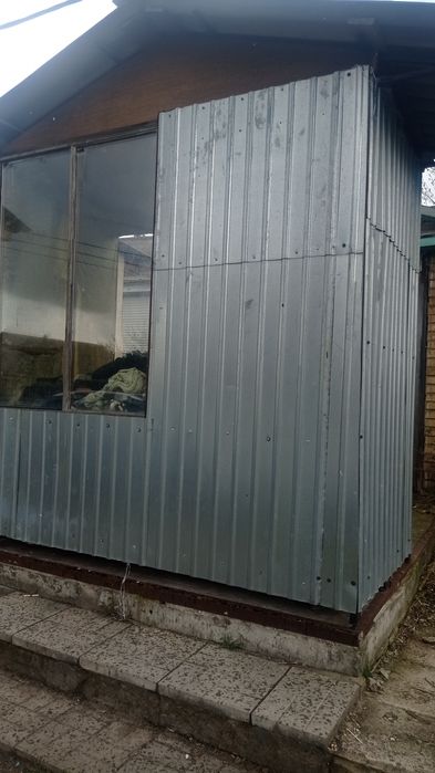 Сторожка, під охорону або під що інше