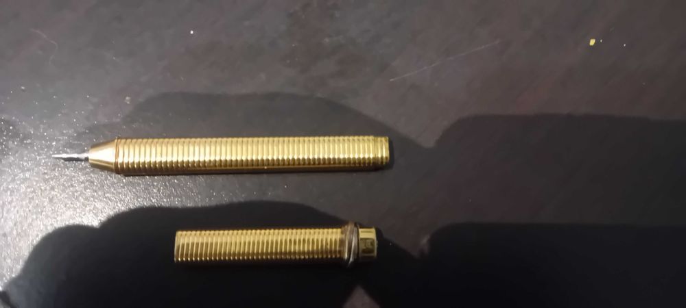 Cartier trinity Gold plate Ballpoint pen