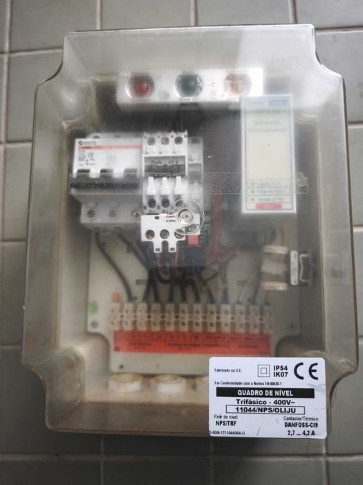 Eletrobomba trifasica com quadro eletrico de nivel