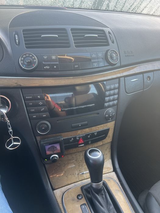Mercedes Benz E220 Avantgarde — photo 4