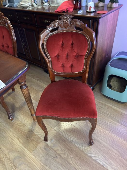 Krzesla komlet medaliony