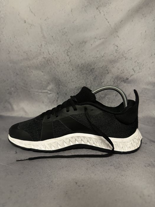 Buty Adidas Everyset Trainer