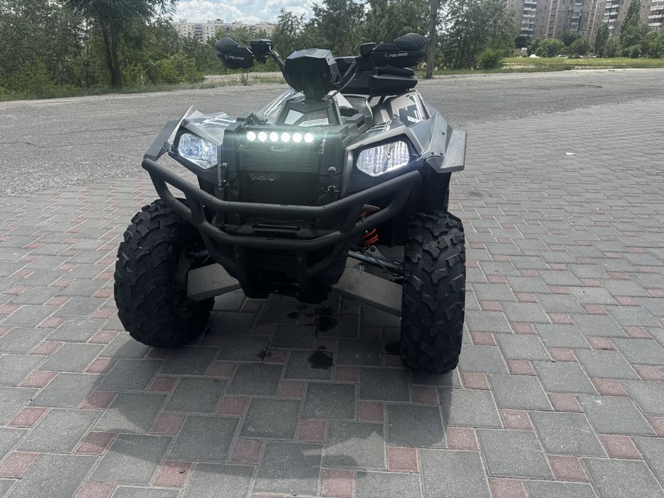 Квадроцикл Polaris
