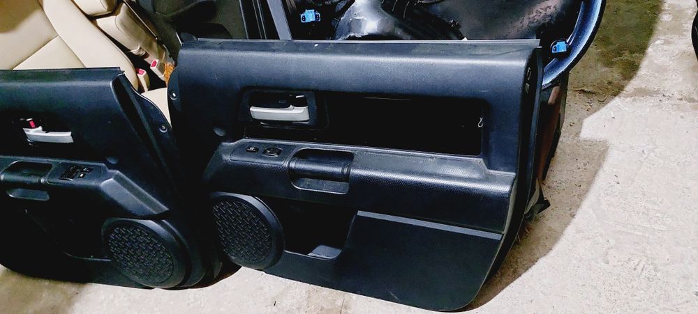 Toyota FJ-Cruiser карта обшивка накладка двери внутренняя салона