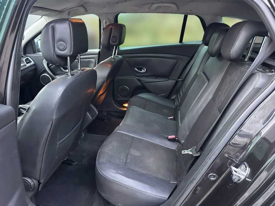 Renault Megane III Grandtour 1.5 dCi 110cv de 2009 Salvado