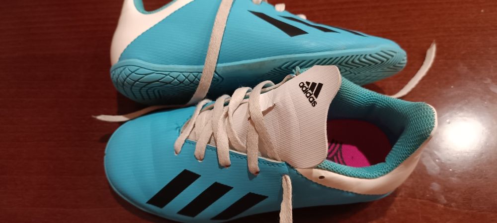 Buty halówki Adidas rozmiar 30