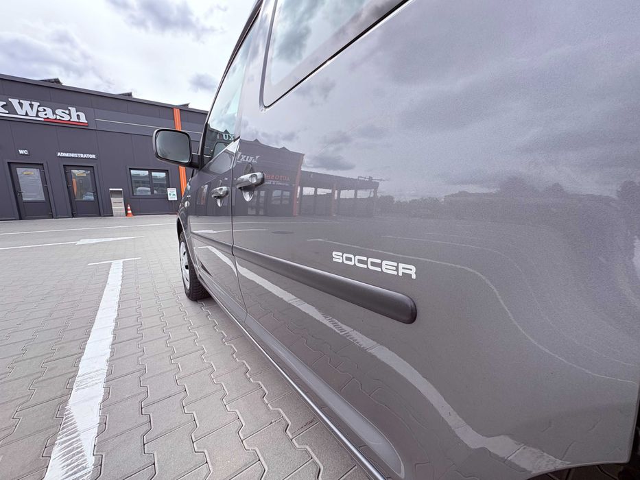 Продаж авто Volkswagen Caddy LIFE, 2014 рік, 1.6 дизель