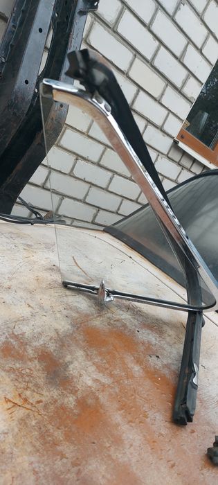 Газ 21 передние форточки