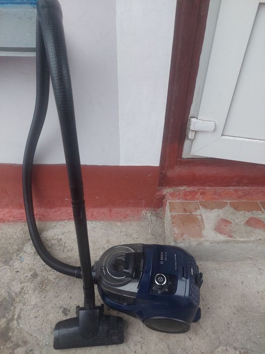 Пилосос Bosch б/у на запчастини