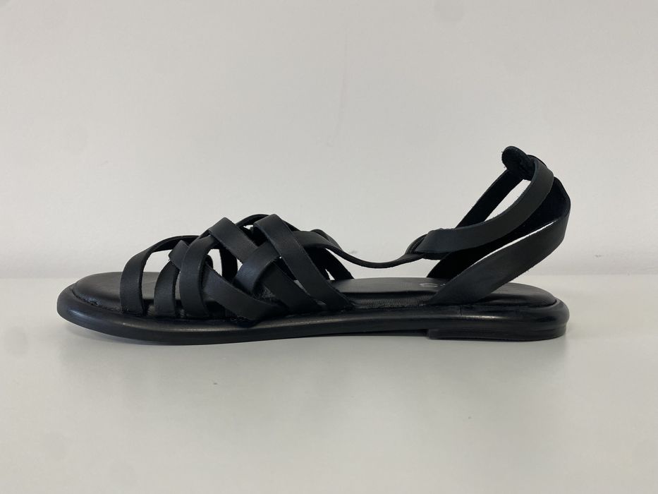 Sandały skórzane YAS 39