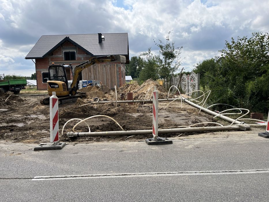 Przyłącza wody i kanalizacij wraz z projektami i uzgodnieniami