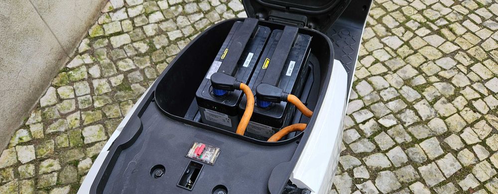 Moto Scooter elétrica LVNENG LX08 MAX, 2023, 2070km, igual a  nova