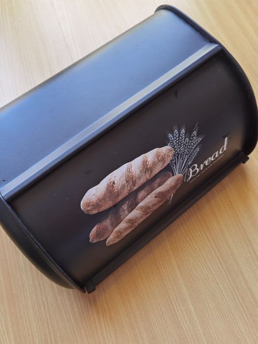 Caixa do pão preta metal