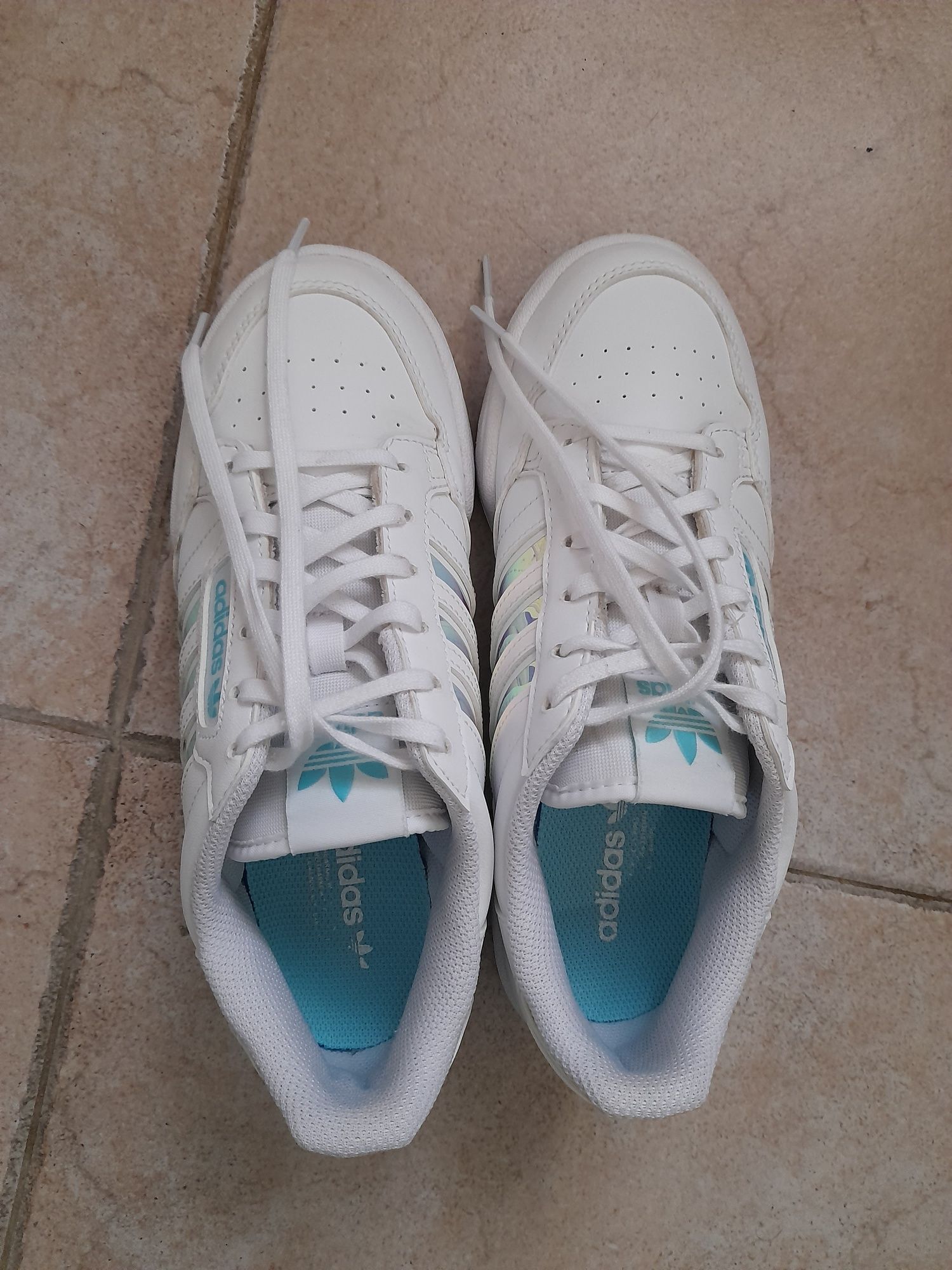Adidas hotsell superstar holográficas
