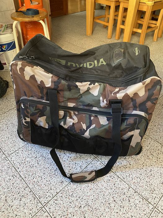 Saco para torre de PC Dicota Nvidia