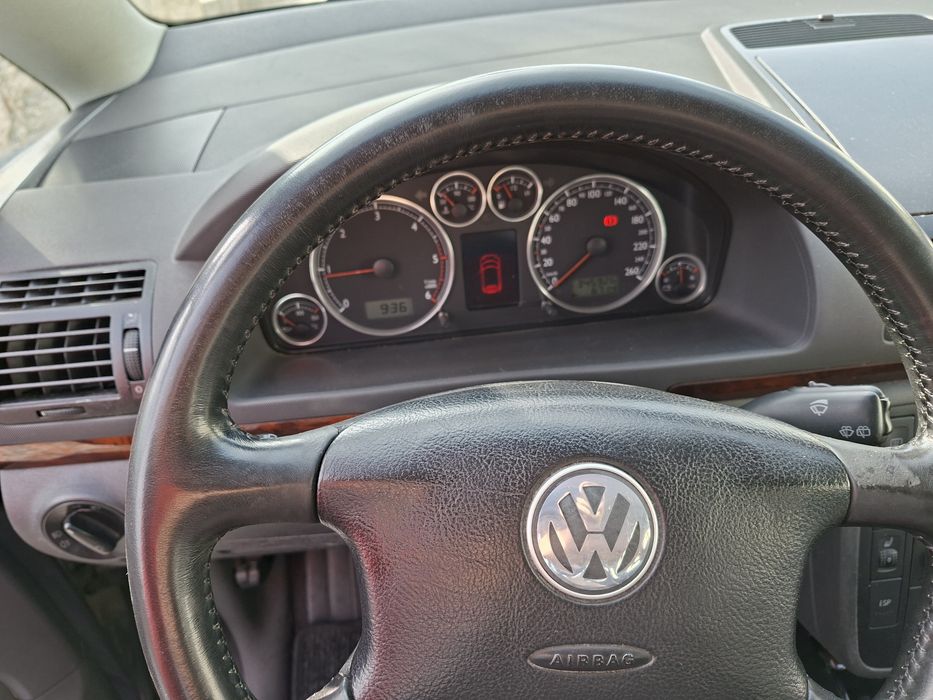 Volkswagen Sharan — fotografia 10