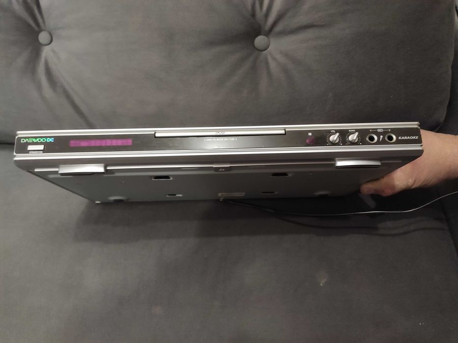 продам видеоплеер деу