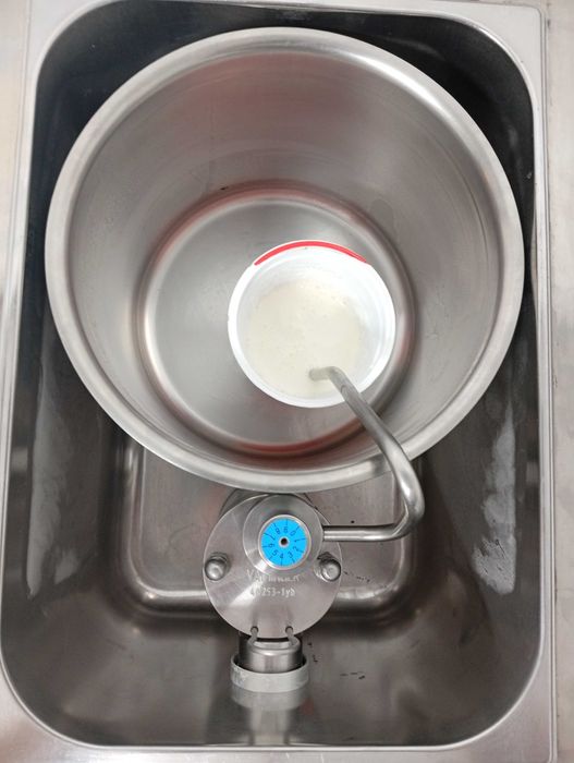 Automat,maszyna do bitej smietany Sanomat Euro Cream 5 l