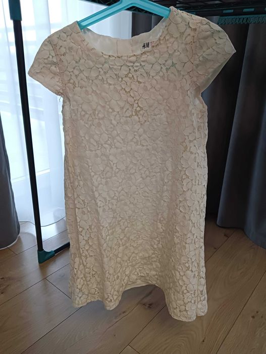 Sukienka koronkowa kremowa H&M 122/128