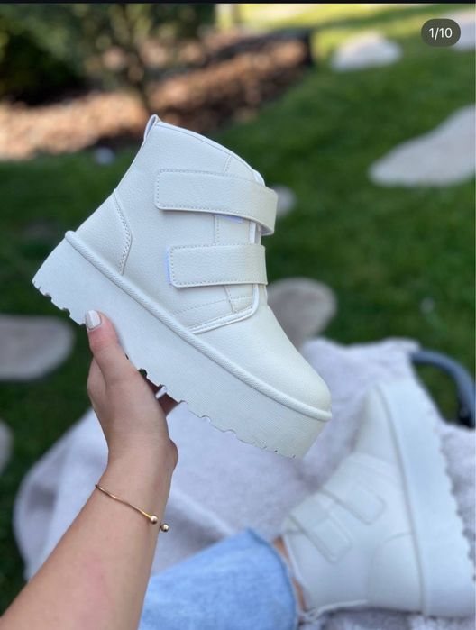 Уггі,унти, ботинки жіночі зимові молочні, світло сірі