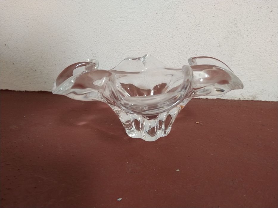 Taça de vidro (formato de flor)