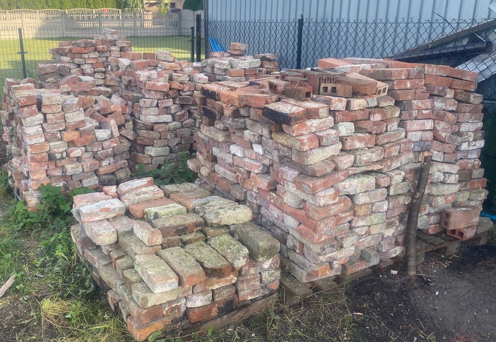 Cegła stara rozbiórkowa