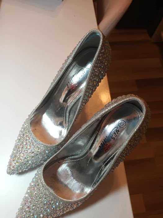 Buty Szpilki srebrne