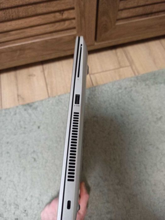 HP ElitBook 840 G5 i5 16 / 520